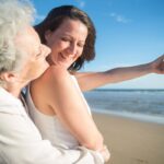 Destinos recomendados para viajar con mamá en su día