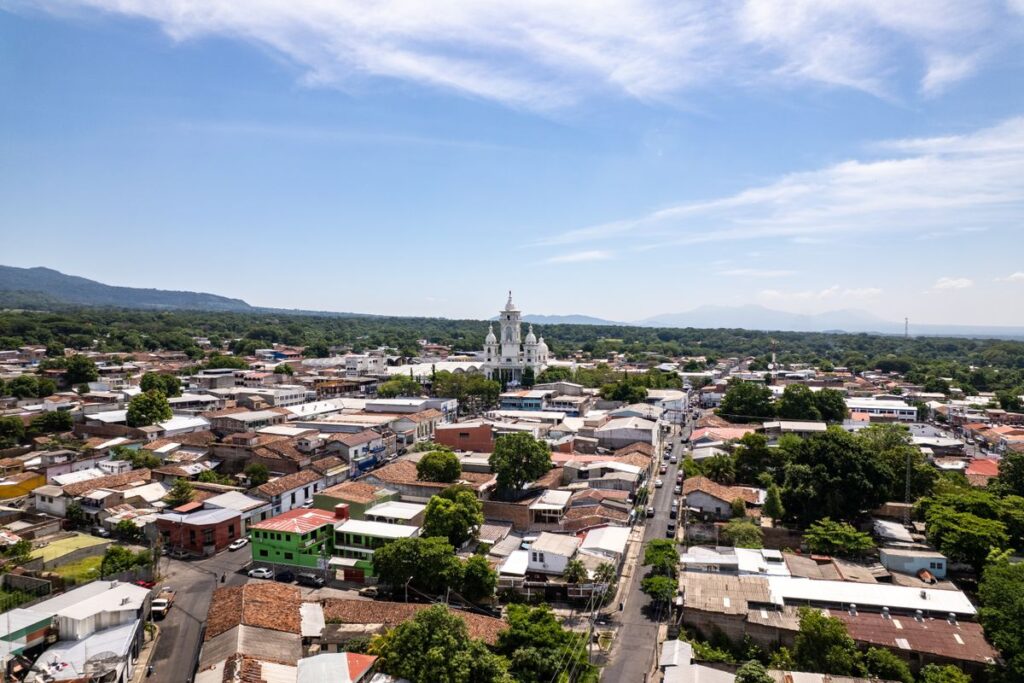 guia completa para viajar a el salvador desde estados Imagen de Guía completa para viajar a El Salvador desde Estados Unidos: seguridad y costos
